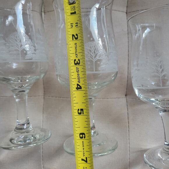 Vintage Christmas Wine Glasses Winter Wonderland Frosted Tulip Hand Blown Set 3 - Picture 7 of 7